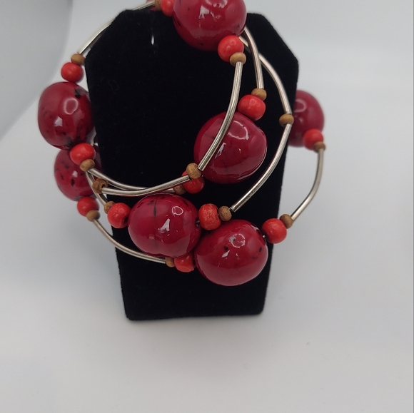 Vintage Large Cherry Beads Wired Bracelet. Stylish & Chic, a wonderful addition! - Picture 4 of 6